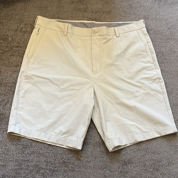Vineyard Vines Other - Vineyard Vines On The Go Performance Shorts Size 38
